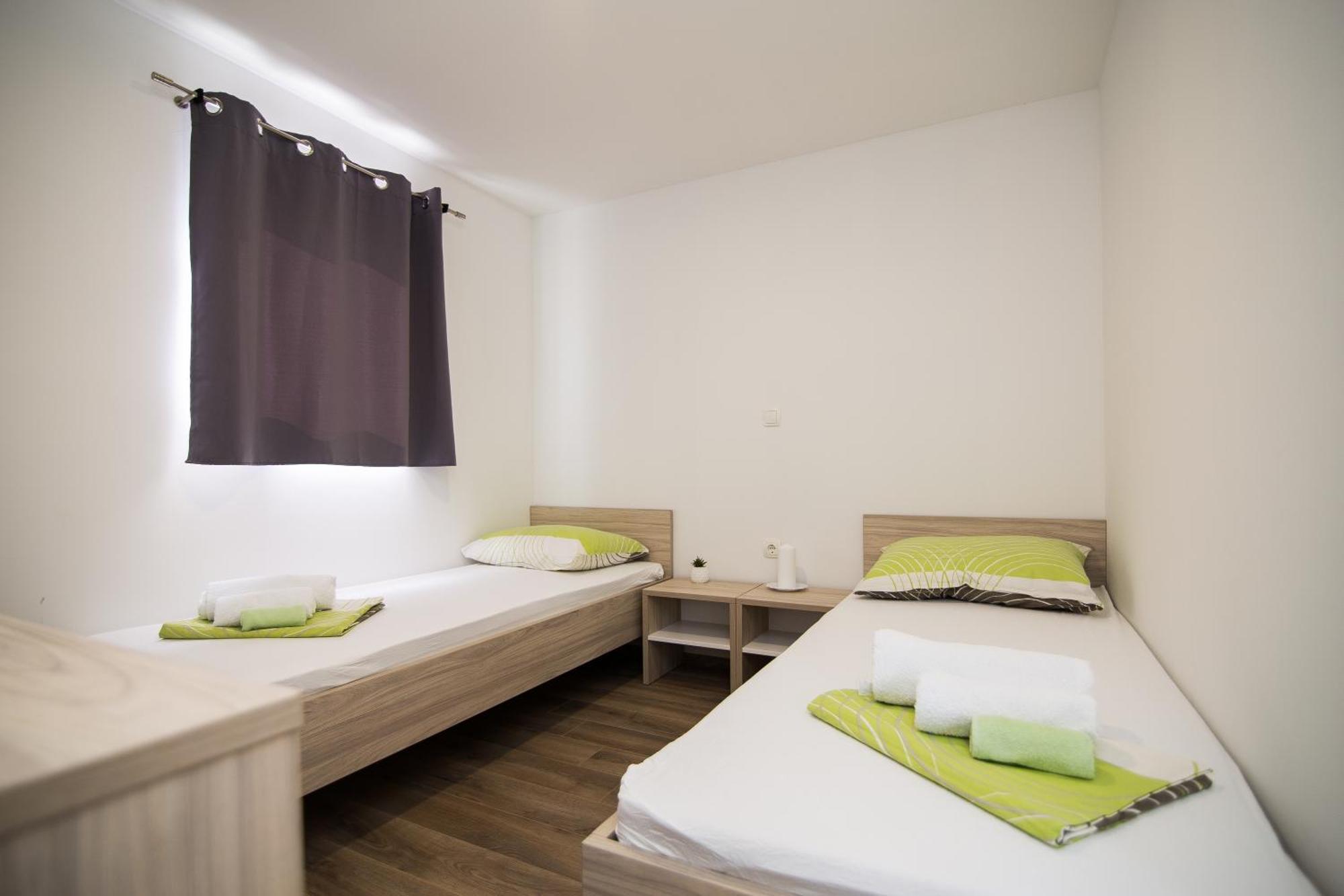 Luxury Mobile Homes Liza Biograd Na Moru Esterno foto