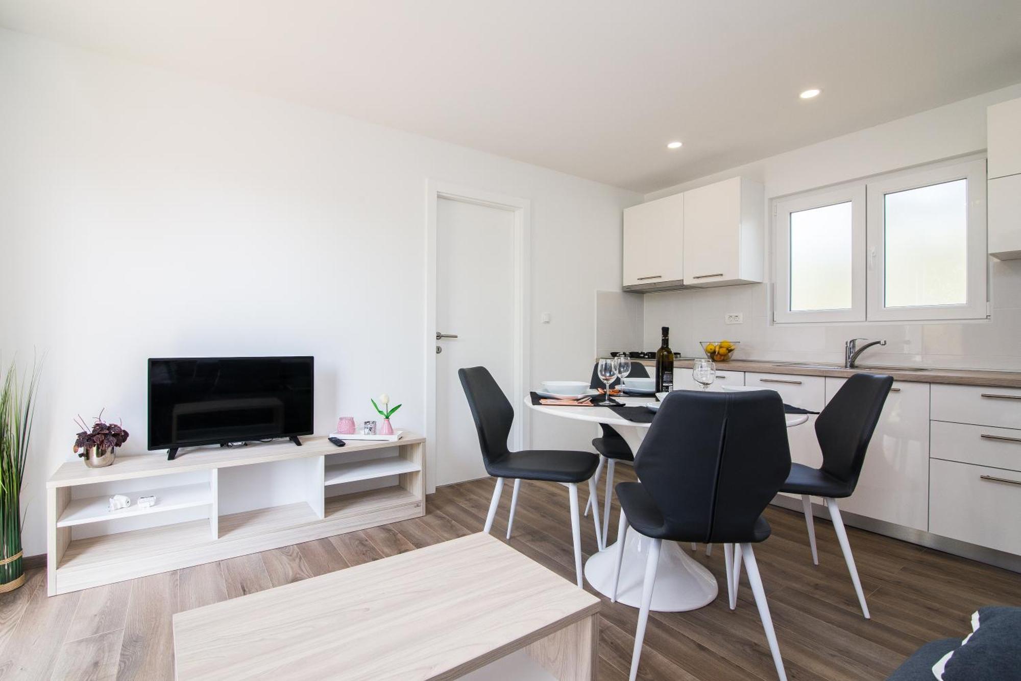 Luxury Mobile Homes Liza Biograd Na Moru Esterno foto