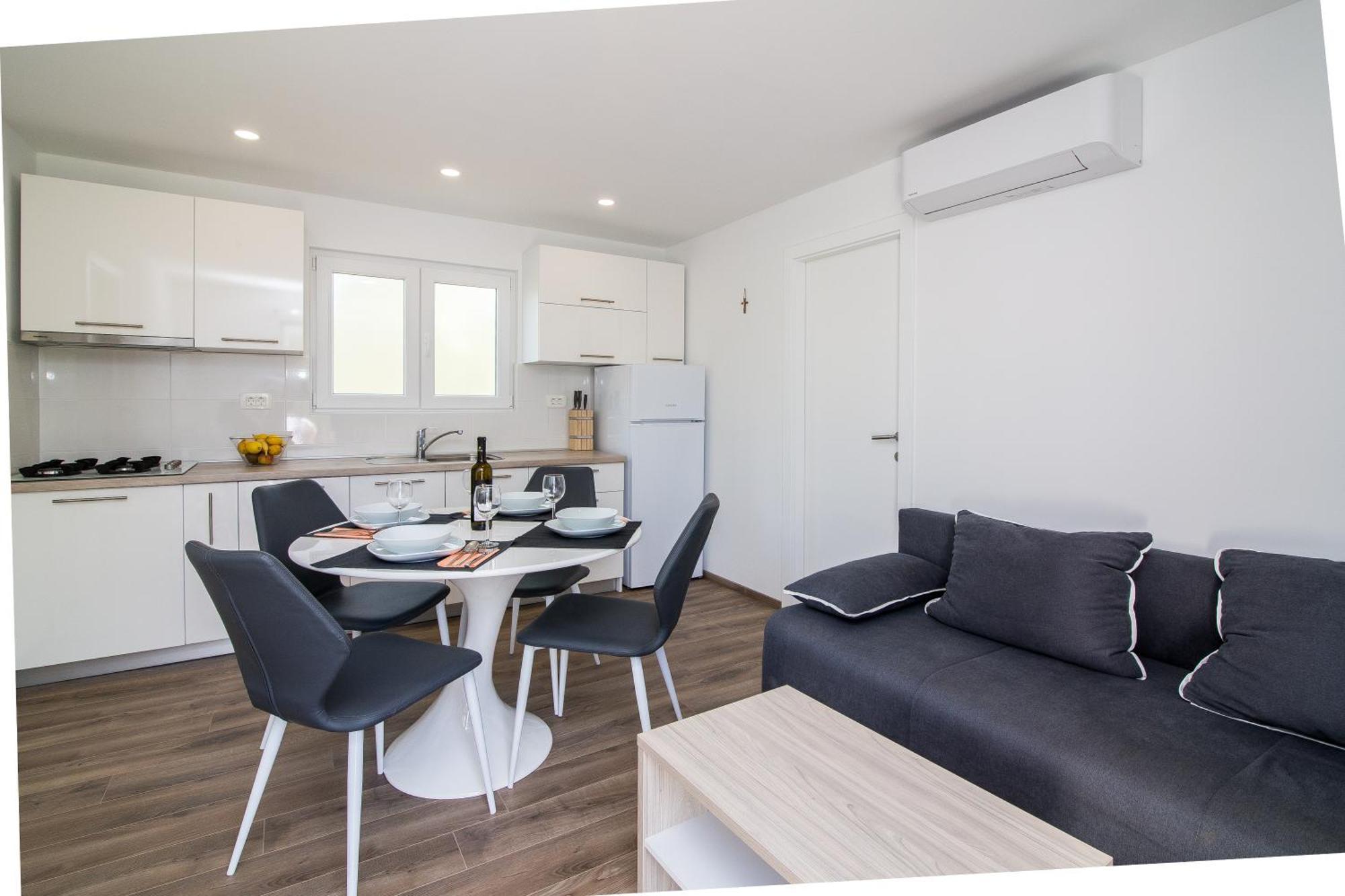 Luxury Mobile Homes Liza Biograd Na Moru Esterno foto