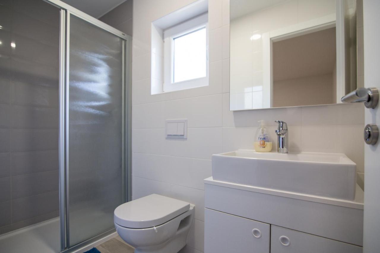 Luxury Mobile Homes Liza Biograd Na Moru Esterno foto
